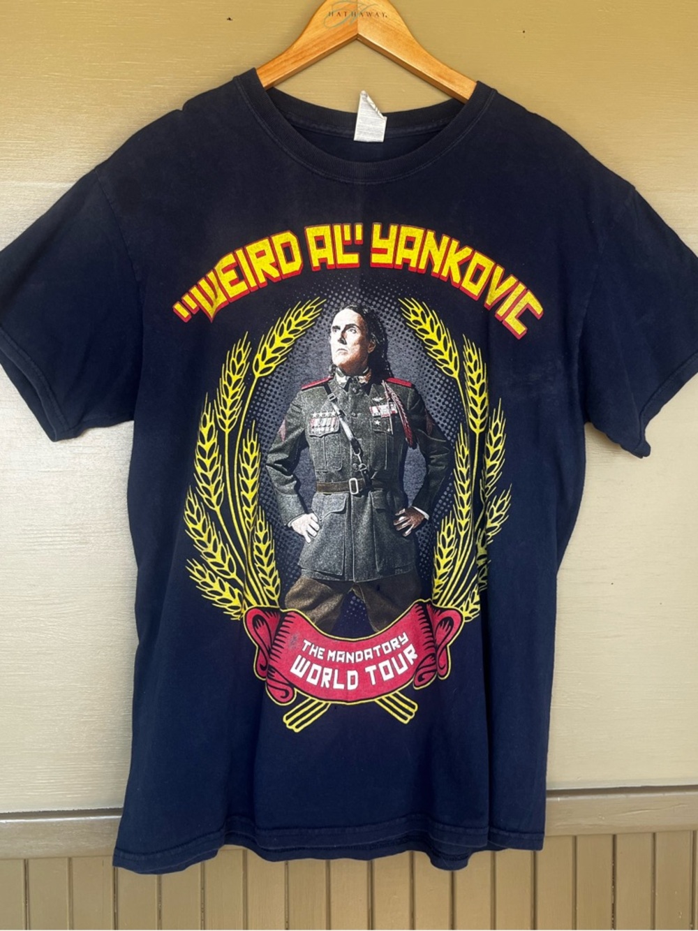 2015 Weird Al Yankovic The Mandatory World Tour T-Shirt Large FLAWED